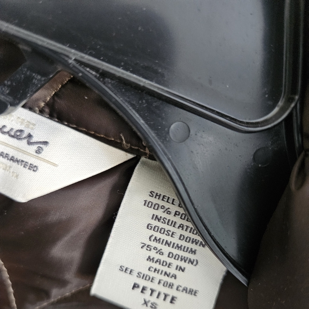 Eddie Bauer Down Tan Quilted Vest Petite - Picture 3 of 6
